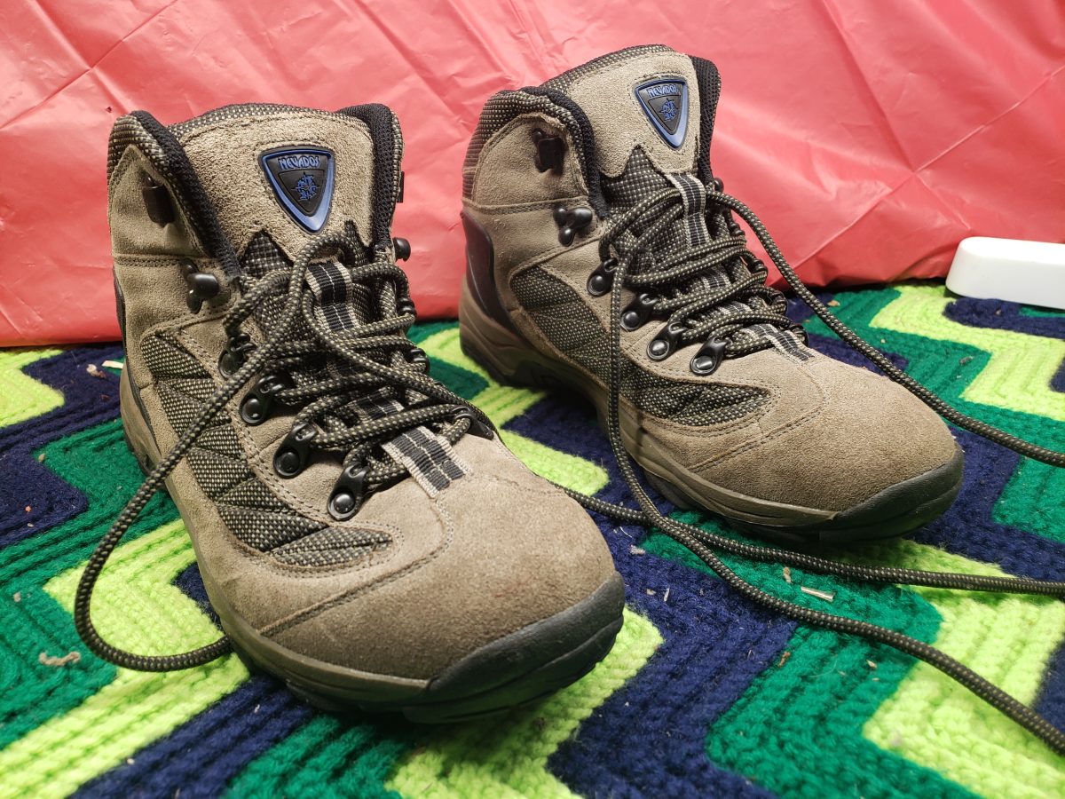 Nevados Hiking Boots: Size 8.5"