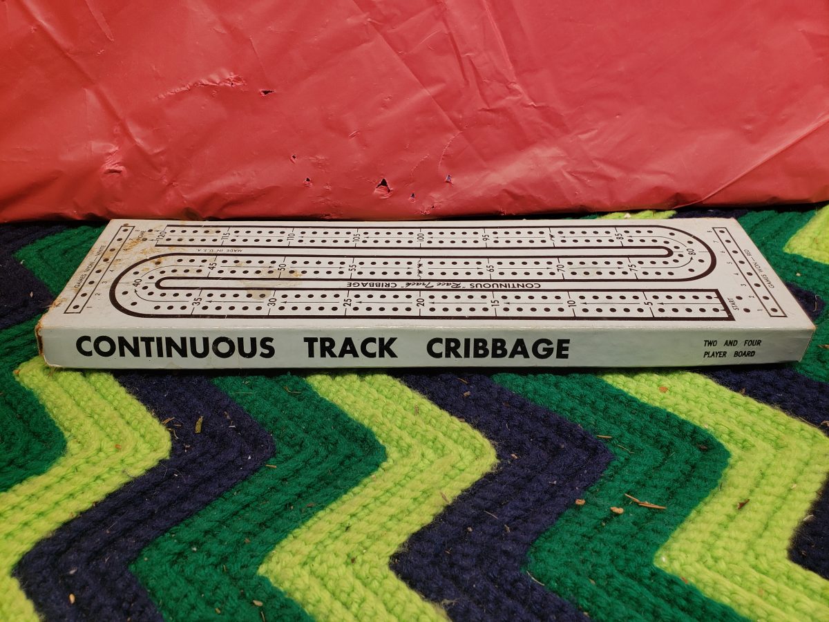 Continuous Track Cribbage Boards
