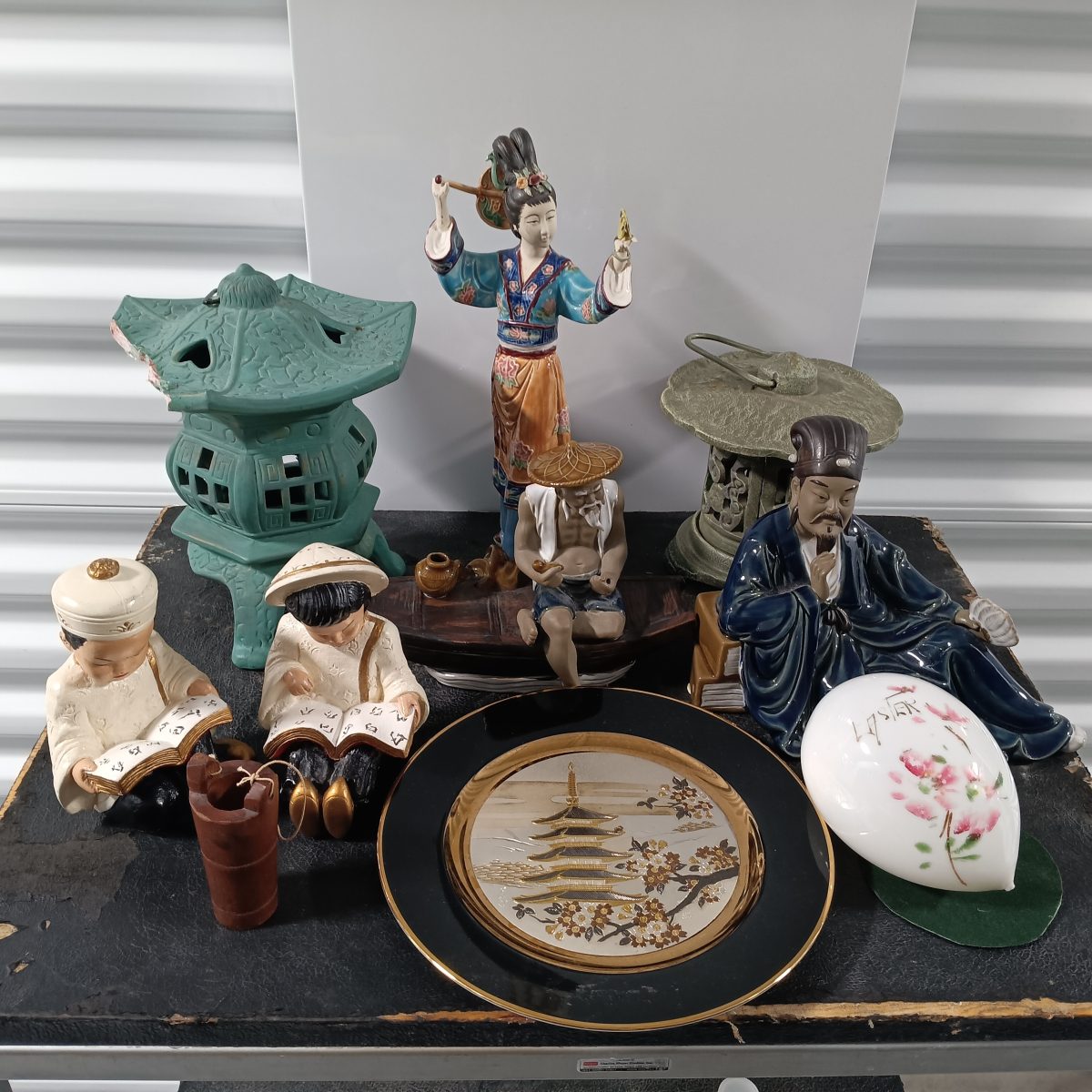 Collection of Japanese Decorative Items and Figurines (Beautiful lot of items!)