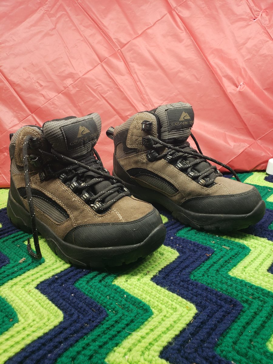 Ozark Trail Hiking Boots Size 8.5 men