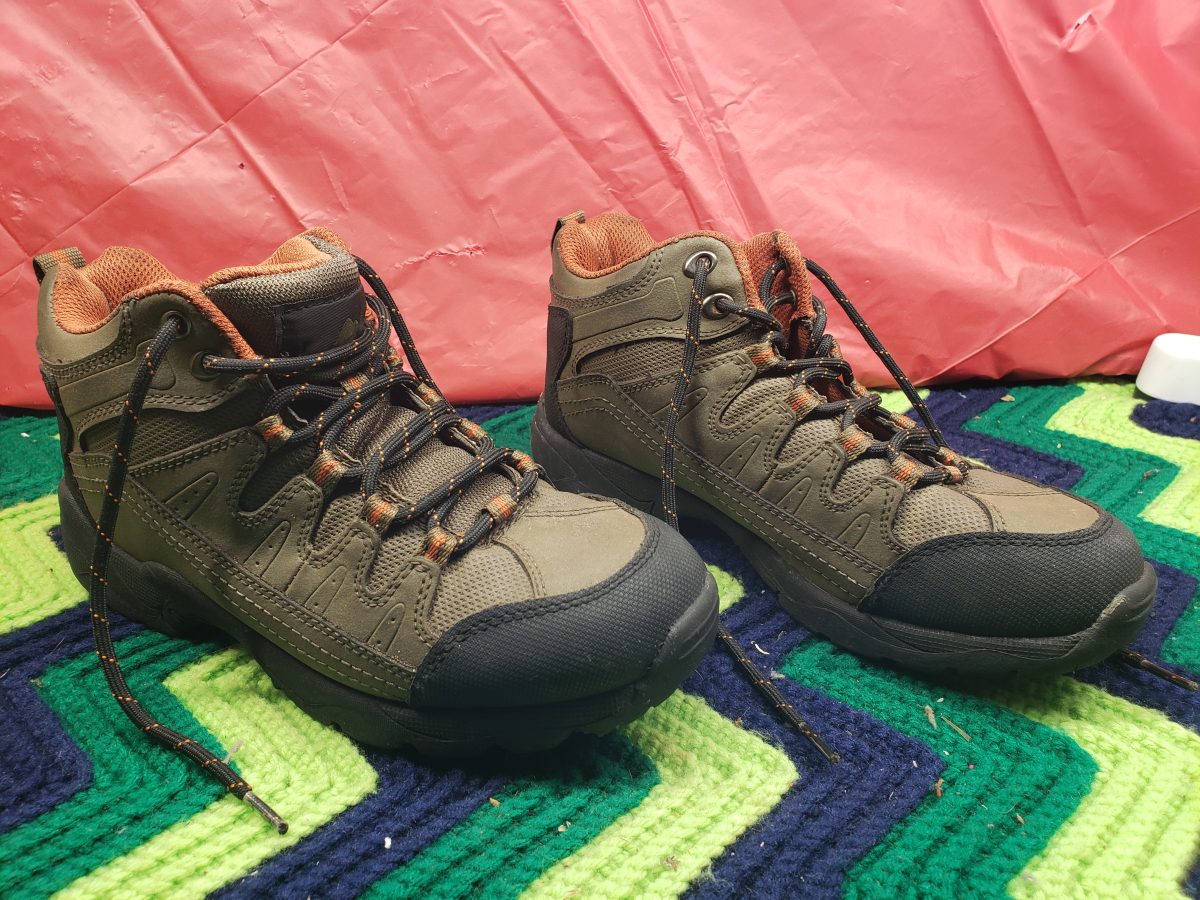 Hiking Boots - Mid-Height Outdoor Footwear Size: 8
