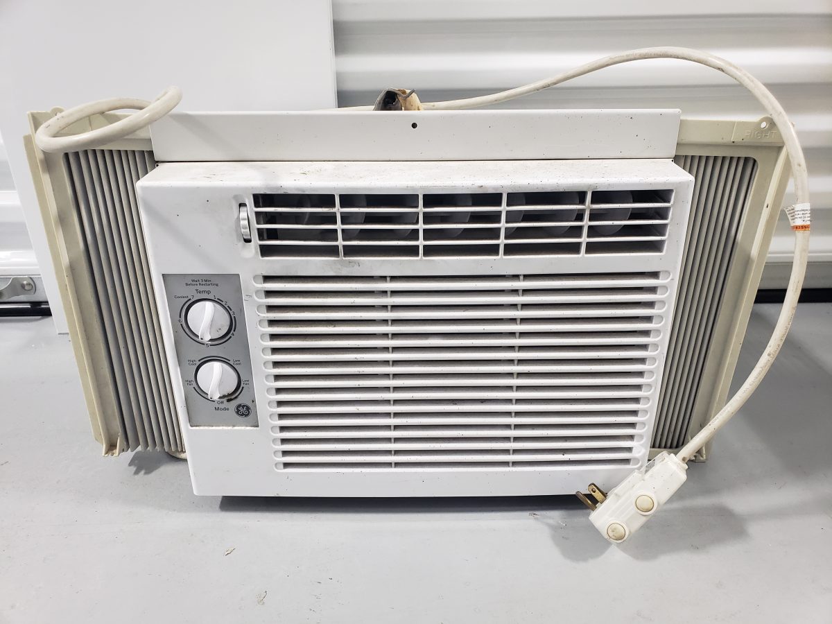 GE Window Air Conditioner Unit