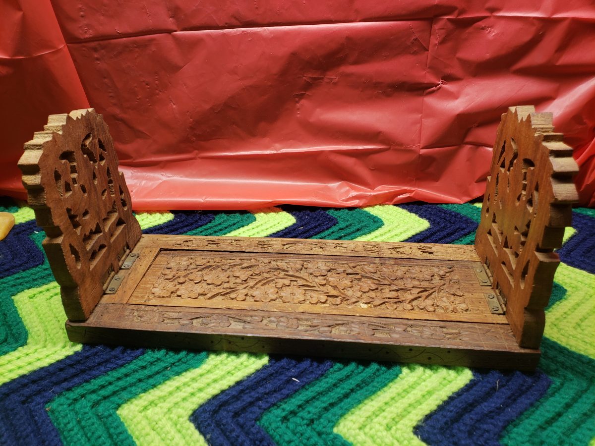 Carved Wooden Expandable Book Rack/Stand