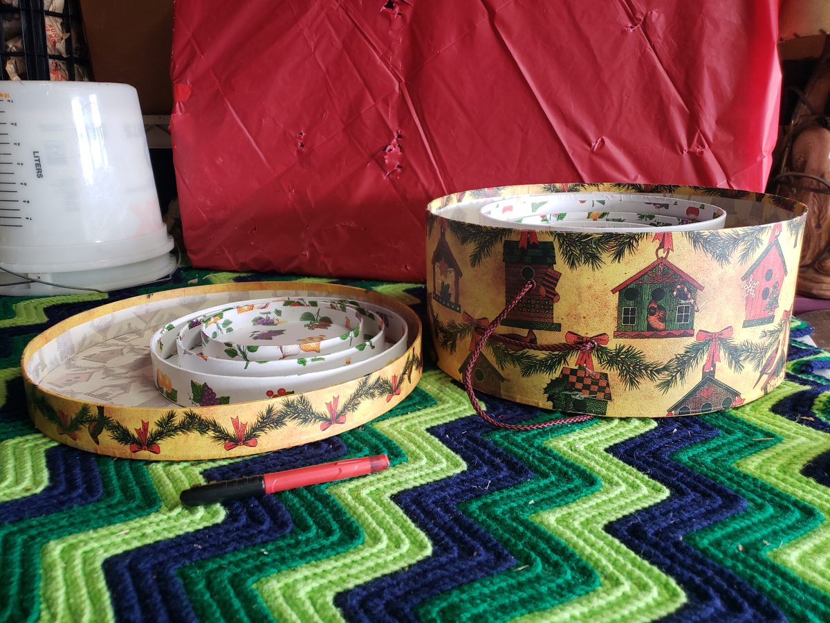 Christmas-Themed Nesting Box Set